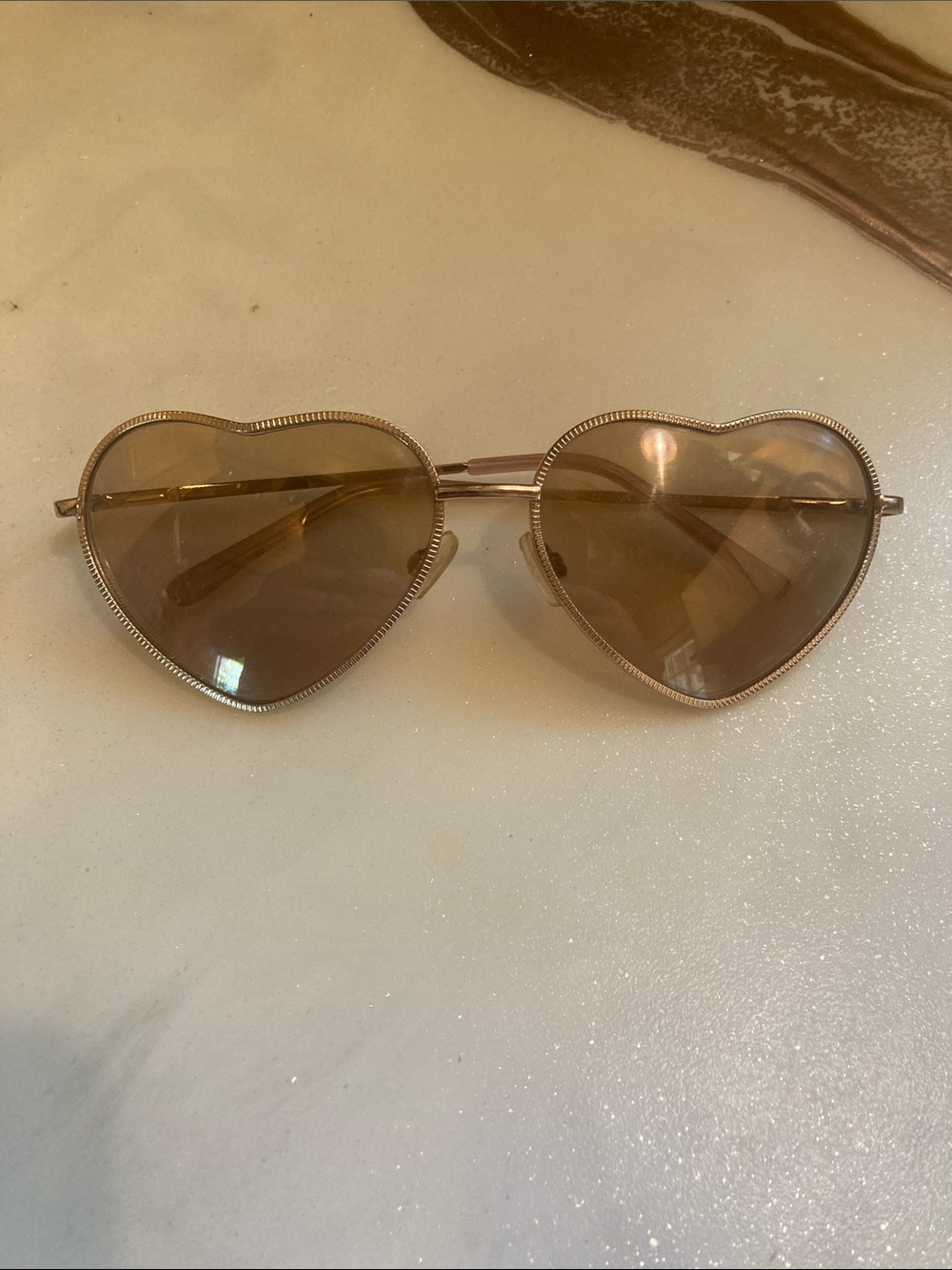 3/$10 BUNDLE SALE. Heart-Shaped Metal Frame Sunglasses in Rose Gold Tones